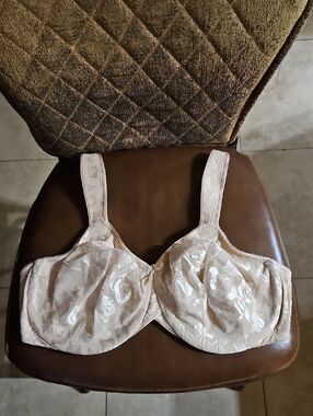 Wacoal Awareness Full Figure T-Shirt Unlined Underwire Tan Lace Bra Seamless